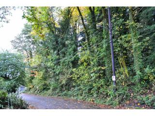 721 Macleay Blvd, Portland, OR 97210-2757