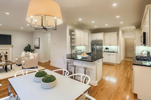 5 Terra Nova Cir, Westport CT 06880-4749 exterior