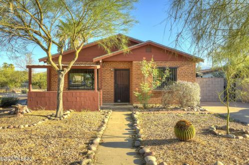 1301 Lee St, Tucson AZ  85719-7153 exterior