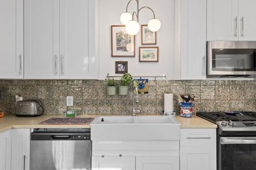 328 Orchard Pl, Pittsburgh PA  15210-1619 exterior