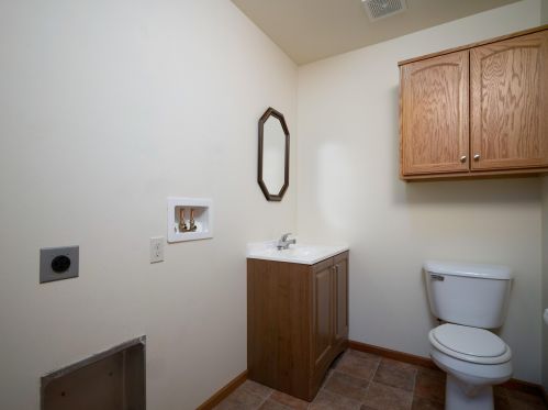 1953 Wild Oak Dr, Manitowoc WI 54220 exterior