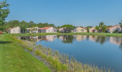 312 Treeline Trce, Fort Pierce FL 34986-2652 exterior