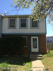 8317 Claremont Woods Dr, Alexandria VA  22309-1870 exterior