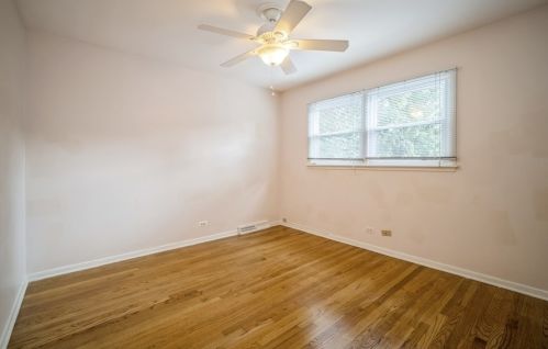 1621 Sunset Rdg Rd, Glenview IL 60025-2209 exterior