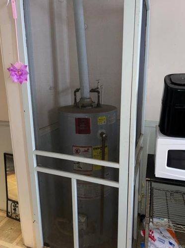 82 Wilcox St, New Britain CT 06051-1209 exterior