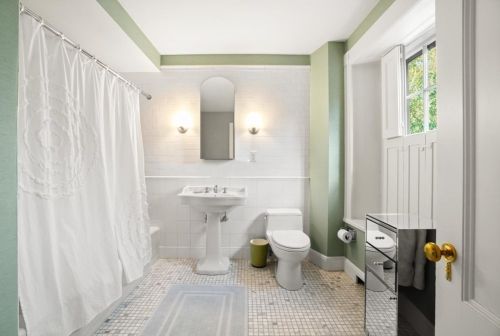 28 Chestnut St, Boston MA exterior