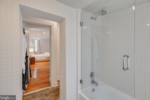 618 19 St, Philadelphia PA 19146-4655 exterior