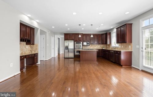 13221 Moonlight Trail Ct, Silver Spring MD 20906-6703 exterior