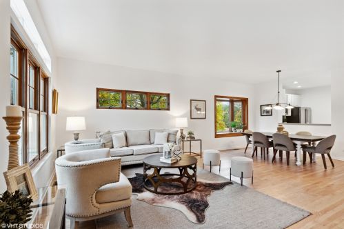 1774 Ainslie St, Chicago IL 60630-2018 exterior