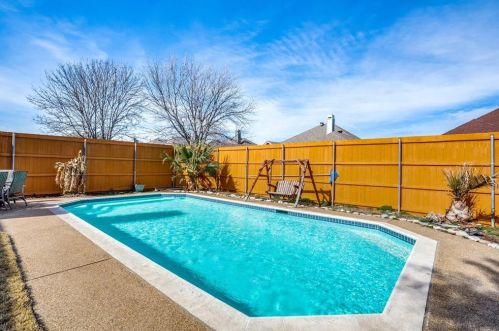 5912 Fox Dr, Frisco TX 75056-4472 exterior