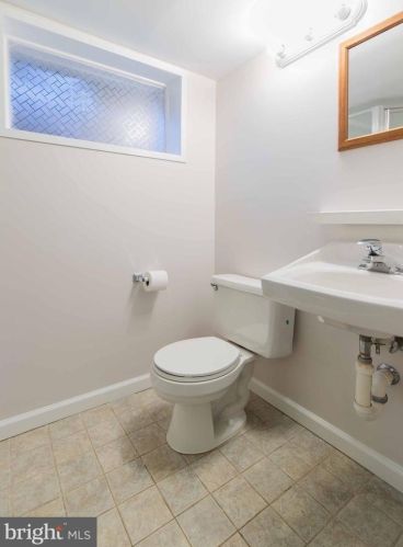 9607 Hastings Dr, Silver Spring MD 20901-3198 exterior