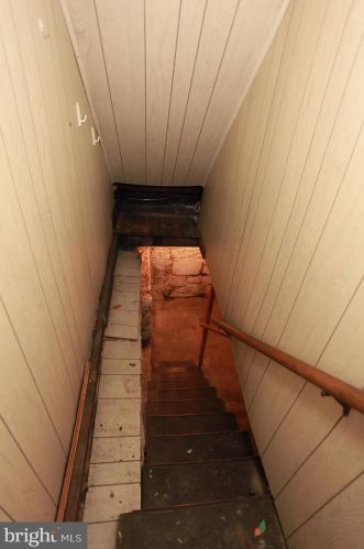 1027 Mifflin St, Huntingdon PA 16652-1435 exterior