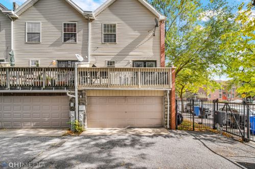 4658 Ellis Ave, Chicago IL  60653-3625 exterior