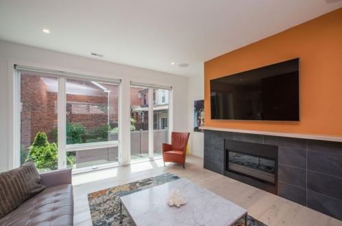 216 39 St, Pittsburgh PA 15201-1810 exterior