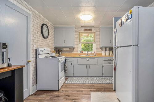 935 Division St, Sylvan Beach MI  49461-1527 exterior