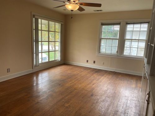 510 Croslin St, Austin TX  78752-2438 exterior