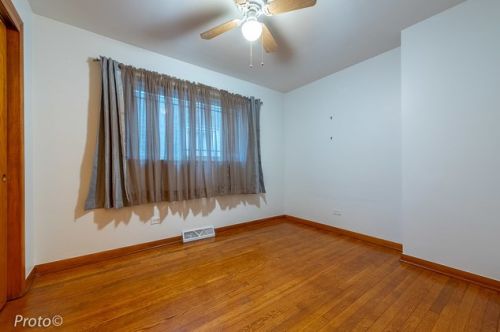 3433 54 St, Chicago IL 60632-3264 exterior