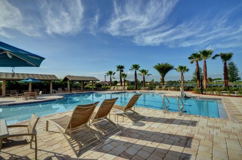 9521 Royal Poinciana Dr, Fort Pierce FL 34987-2514 exterior