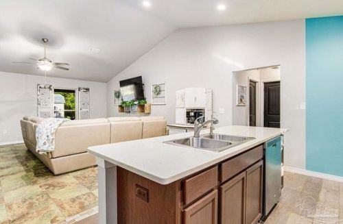 3906 Jarrett St, Milton FL  32571-2426 exterior