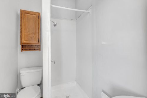 1422 Diamond St, Philadelphia PA 19122-1721 exterior