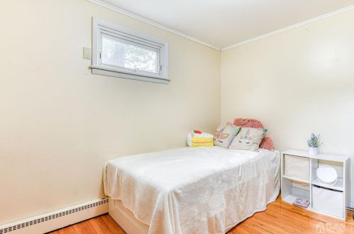 43 Park Ave, Avenel NJ 07001-1456 exterior