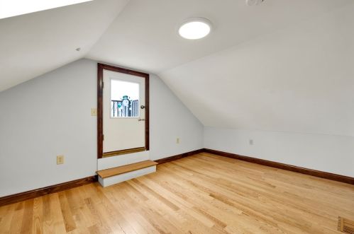 78 Hbr Vw St, Boston MA exterior