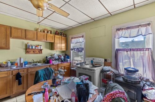 355 Providence St, Woonsocket RI 02895-5173 exterior