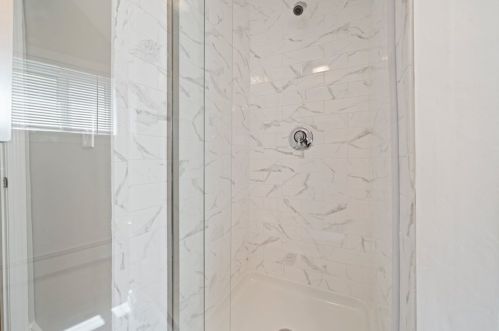 4 Mckinley Rd, Worcester MA  01605-2112 exterior