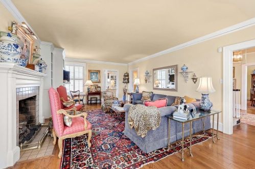 1647 Riverside Dr, Gainesville GA 30501-1837 exterior