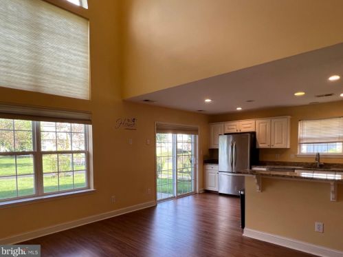 297 Fountayne Ln, Trenton NJ 08648-2672 exterior