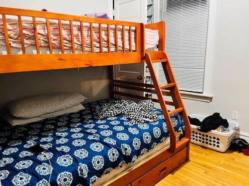 1417 Sunnyside Ave, Chicago IL 60640-5405 exterior