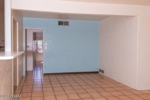 1710 Grant Rd, Tucson AZ 85712-2237 exterior