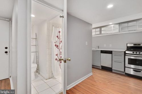 3232 Warder St, Washington DC 20010-2523 exterior