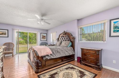 3113 Monte Vis St, Fort Pierce FL 34952-6002 exterior