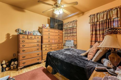 366 Oak St, Perth Amboy NJ 08861-4039 exterior