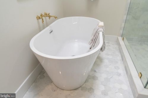 3523 16th St, Washington DC  20018-2301 exterior