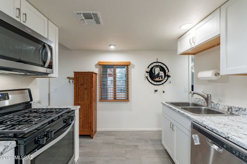 6852 Rocking Chair, Tucson AZ  85757-9504 exterior