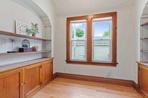 4282 28, Milwaukee WI 53215-2202 exterior