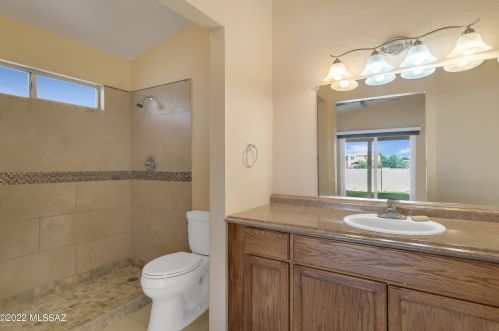 9401 Albatross Dr, Tucson AZ 85742-5126 exterior