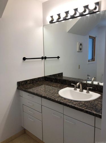 1608 Miller St, Honolulu HI 96813-1870 exterior