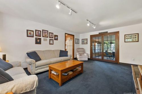 53 Marjorie Ln, Vernon CT 06066-4008 exterior