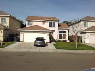 3835 Ramin Dr, Turlock CA  95382-8604 exterior
