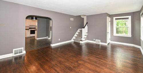 7632 Clarke St, Milwaukee, WI 53213-1112