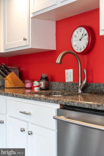 1734 Addison St, Philadelphia PA 19143-1107 exterior