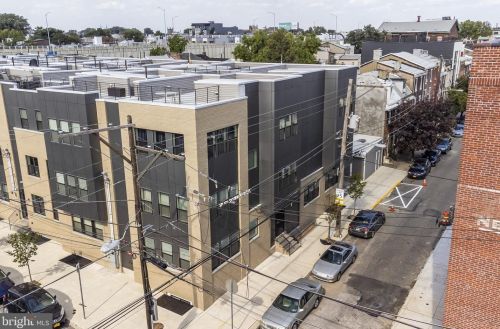 207 Allen St, Philadelphia PA 19125-4103 exterior