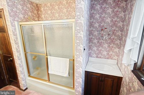 799 Laurel Wood Ln, Hanover PA 17331-6868 exterior