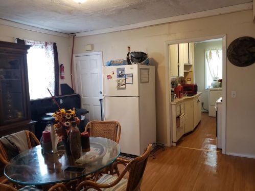 51 Vandewater St, Providence RI 02908-1623 exterior