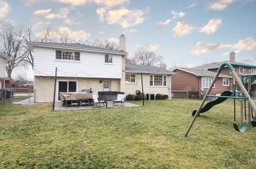 510 Adams St, Elmhurst IL  60126-4663 exterior