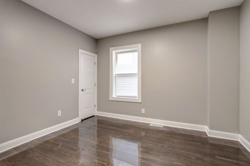 3048 80th St, Chicago IL  60617-1437 exterior