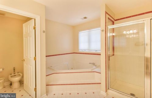 15302 Sweetridge Rd, Silver Spring MD 20905-3804 exterior